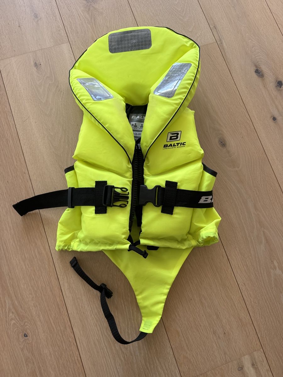 Giubbotti di salvataggio: BALTIC child Lifejacket – Usato da Pontresina venduto da EngadinJules