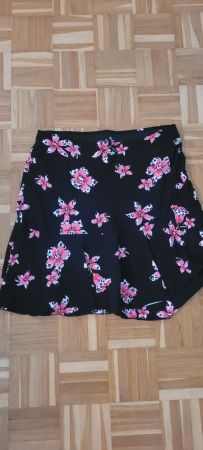 Sommerrock Gr. 38 schwarz mit Blumenmuster 🌸