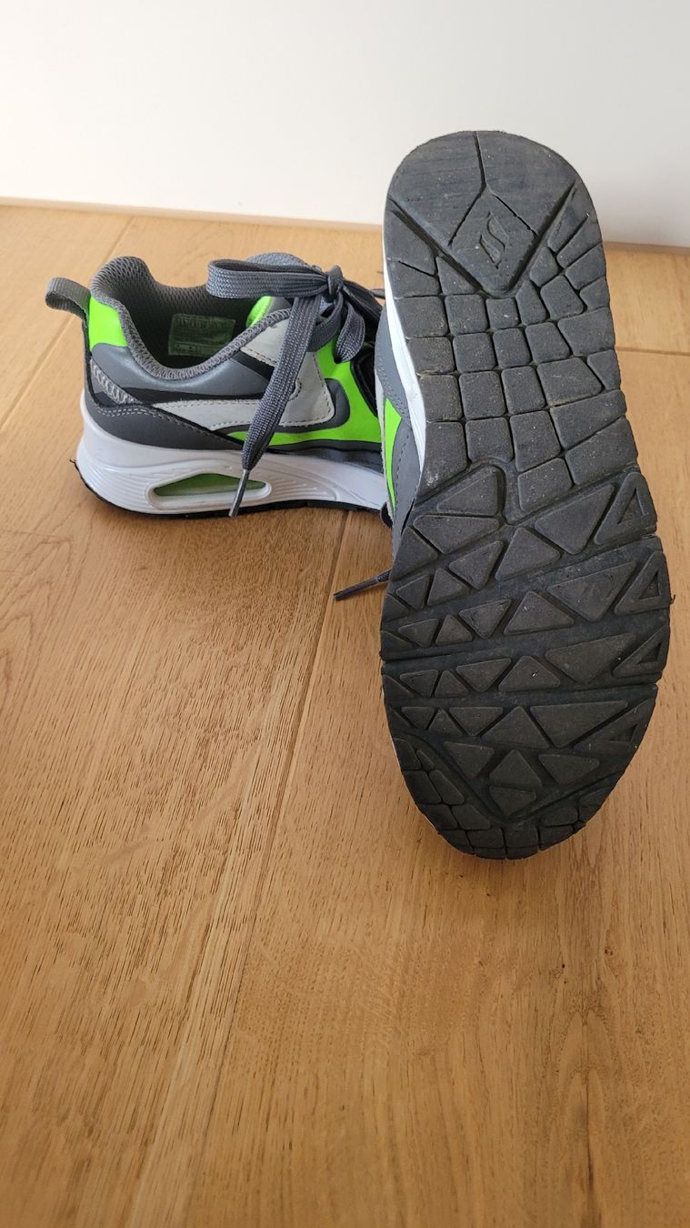 Skechers Scarpe per ragazzi: Skechers Sneaker Gr.34- top Zustand – Usato da Worb venduto da Sibille20 2