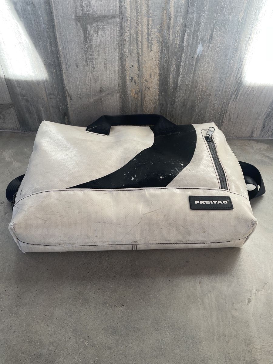 Freitag Sacs: Freitag LaptopTasche Roy – D'occasion à Eglisau par lia_c7ny 2