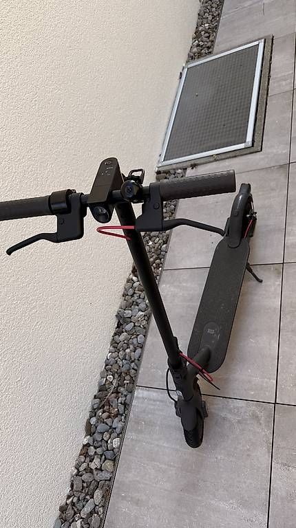 Elektromobile: Xiaomi Mi Elektroroller Pro2 Serie – Gebraucht aus Lätti von plattepaco