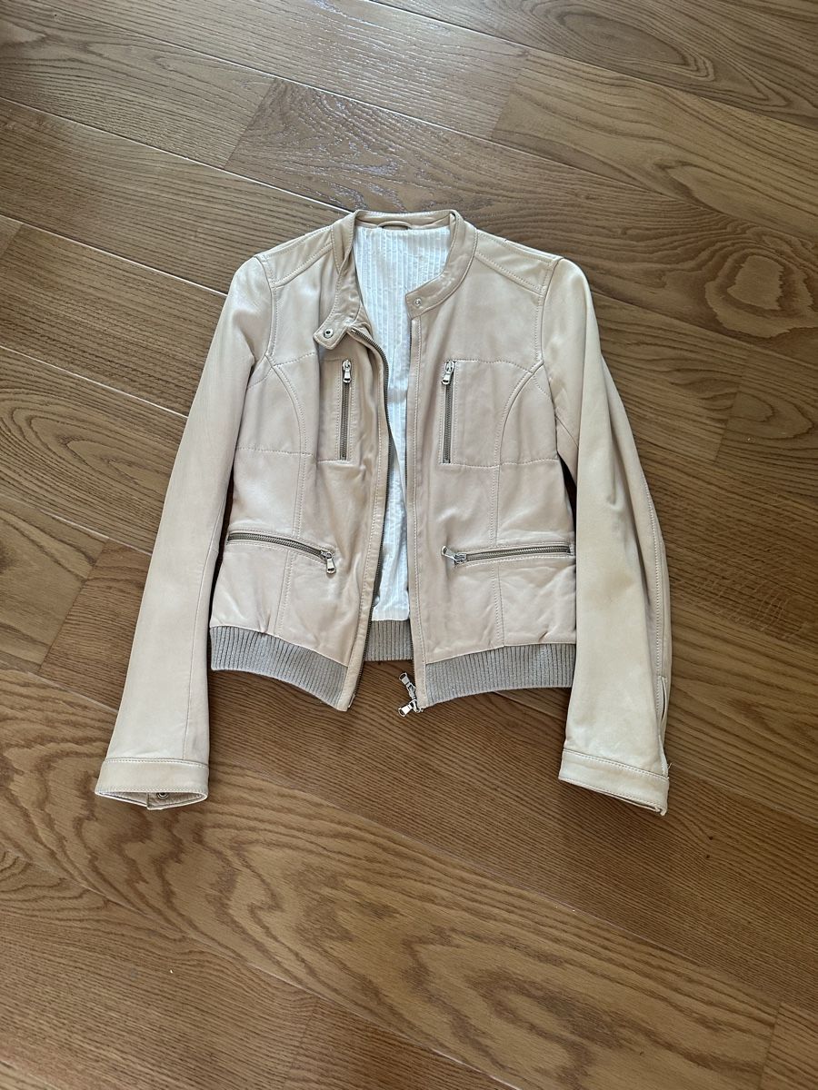 Massimo Dutti Giacche: Stylish Light Beige Leather Jacket Massimo Dutti – Nuovo (secondo la descrizione) da Männedorf venduto da primavera22 1