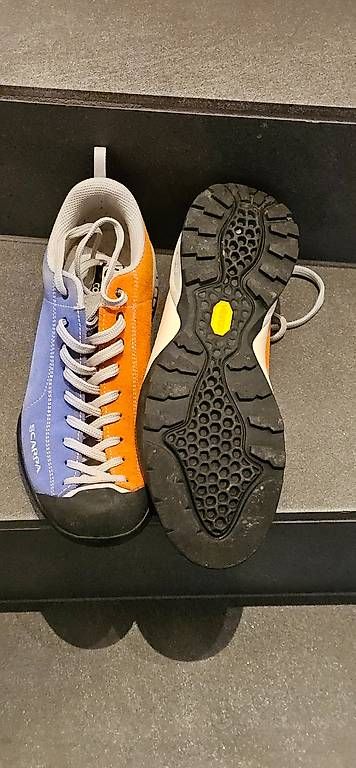 Scarpa Scarpe da uomo: Scarpa Mojito Zweifarbig Gr.42 – Usato da Rüti GL venduto da 4oops 1