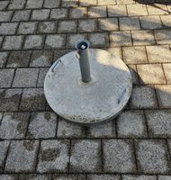 grosser Sonnenschirmständer Stein Durchmesser 64cm