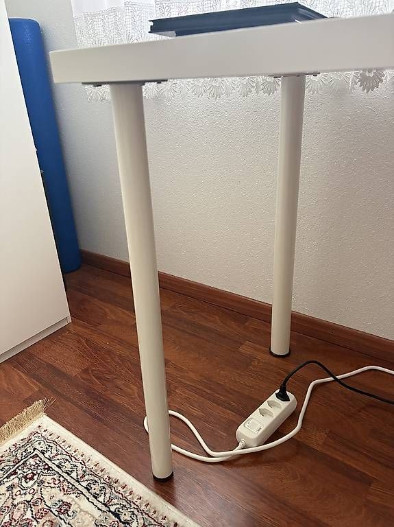Ikea Scrivanie: Bürotisch zu verkaufen – Usato da Kriens venduto da makka00 1