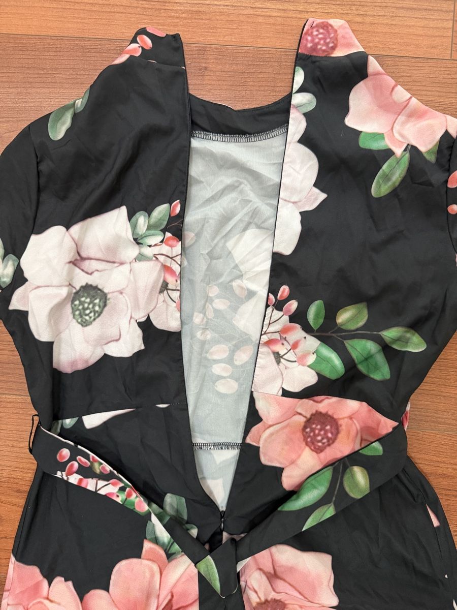 Vestiti: Damen Maxi Kleid Schwarz Blumen Elegant – Usato da Dänikon ZH venduto da RAFIMIKI 1