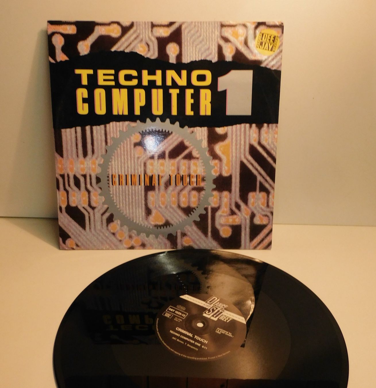 Dischi in vinile: LP 1990 Criminal Touch Techno Computer One   LP Dance Remix – Usato da Sursee venduto da 76
