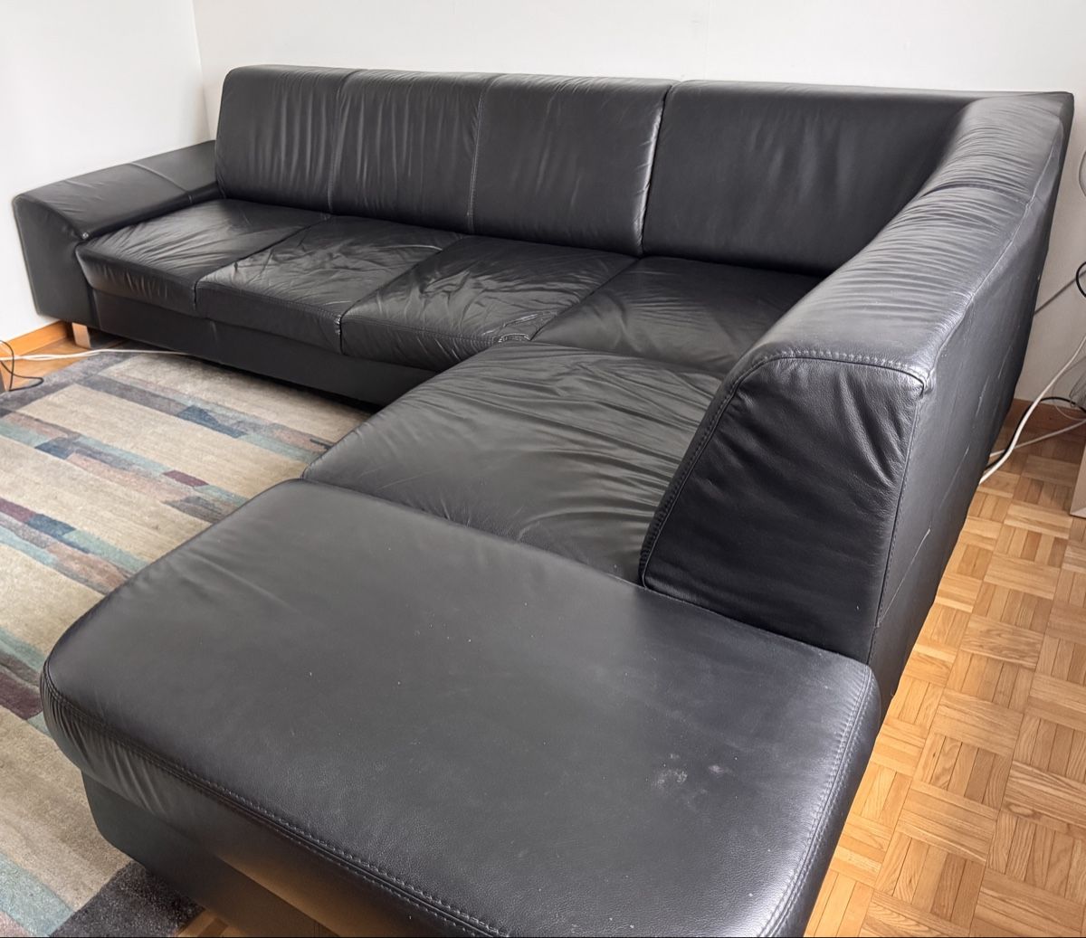Divani: Grosse Echtleder Sofa 250X220cm – Usato da Zürich venduto da tomakomai