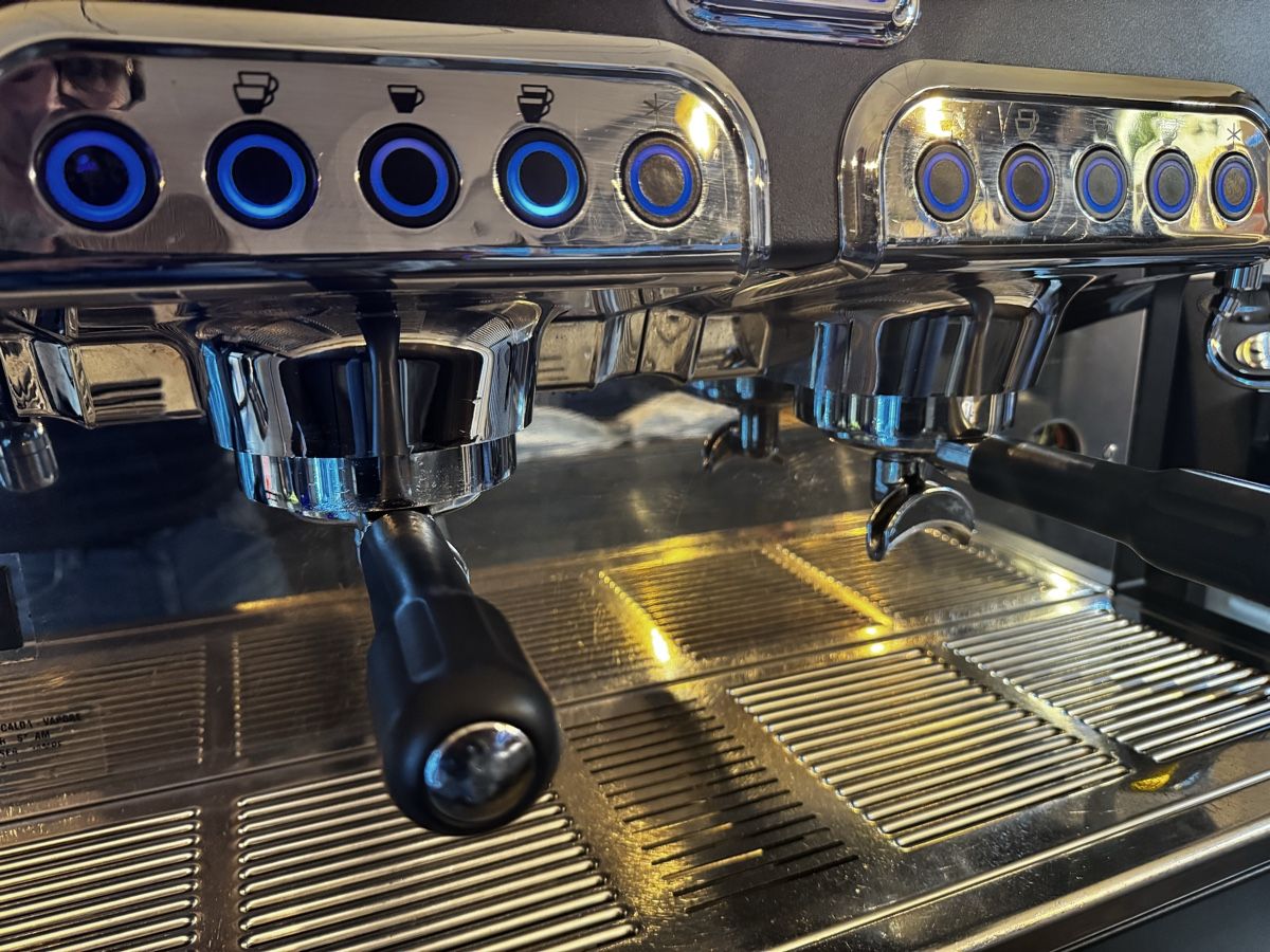 Kaffeemaschinen & Espressomaschinen: Carimali Cento 50 E2 Espressomaschine – Gebraucht aus Flims Waldhaus von djs_6z5b 1