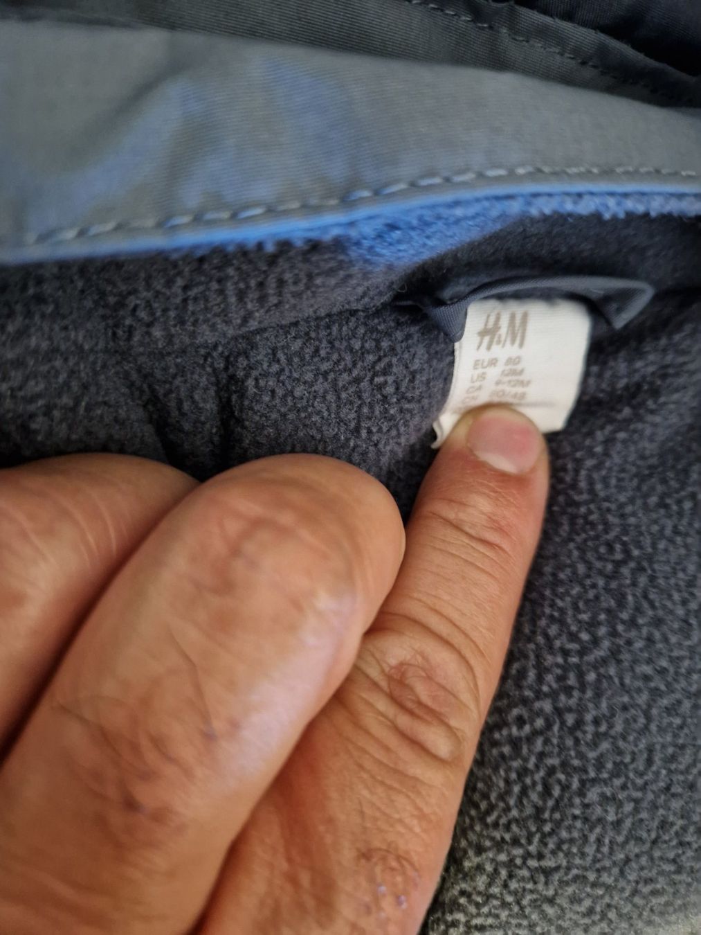 H&M Lotti & Set di vestiti: Combinaison déperlante H&M, taille 80 - PN: CHF 49.95 – Nuovo (secondo la descrizione) da Goumoens-la-Ville venduto da cfaIII 2