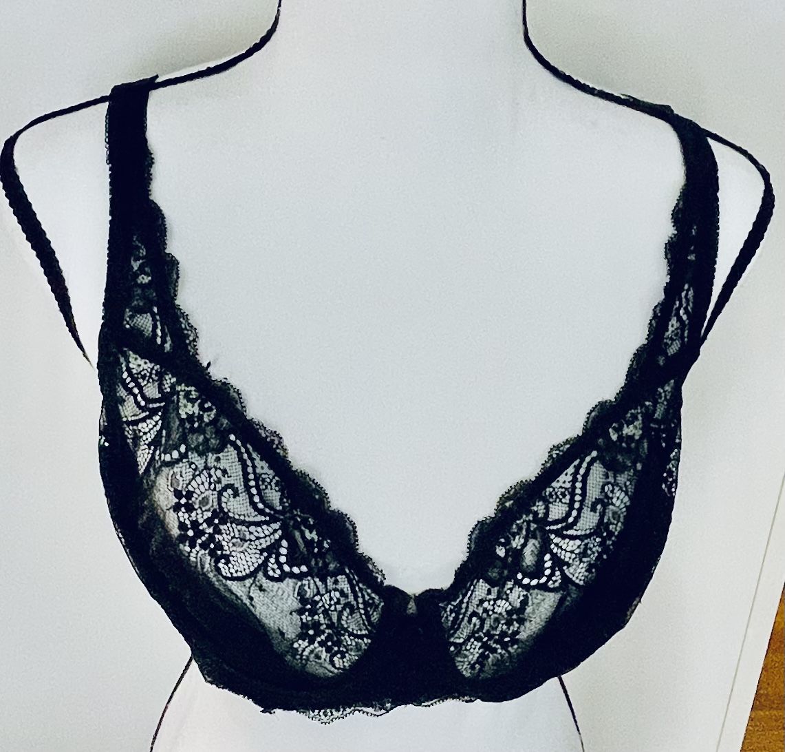 Altra biancheria intima: Schwarzer Spitzen-BH 85D - Wie Neu! – Usato da Gränichen venduto da RetoLexi
