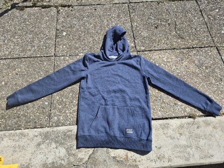 Kapuzenpullover Chapter Young blau Grösse 158/164 neuwertig