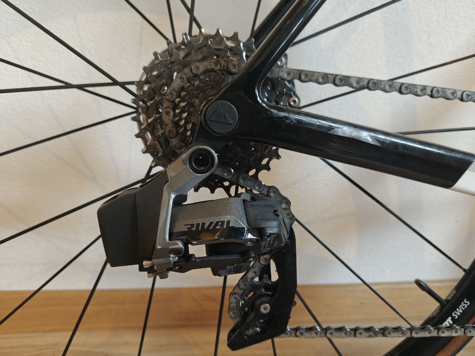 Canyon Biciclette: Canyon Ultimate CF SL 7 eTab 2023 – Usato da Ebnat-Kappel venduto da Sara.07 6