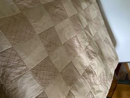 Elegante  BettTagesdecke / 235x265cm, Beige, Indische Seide?