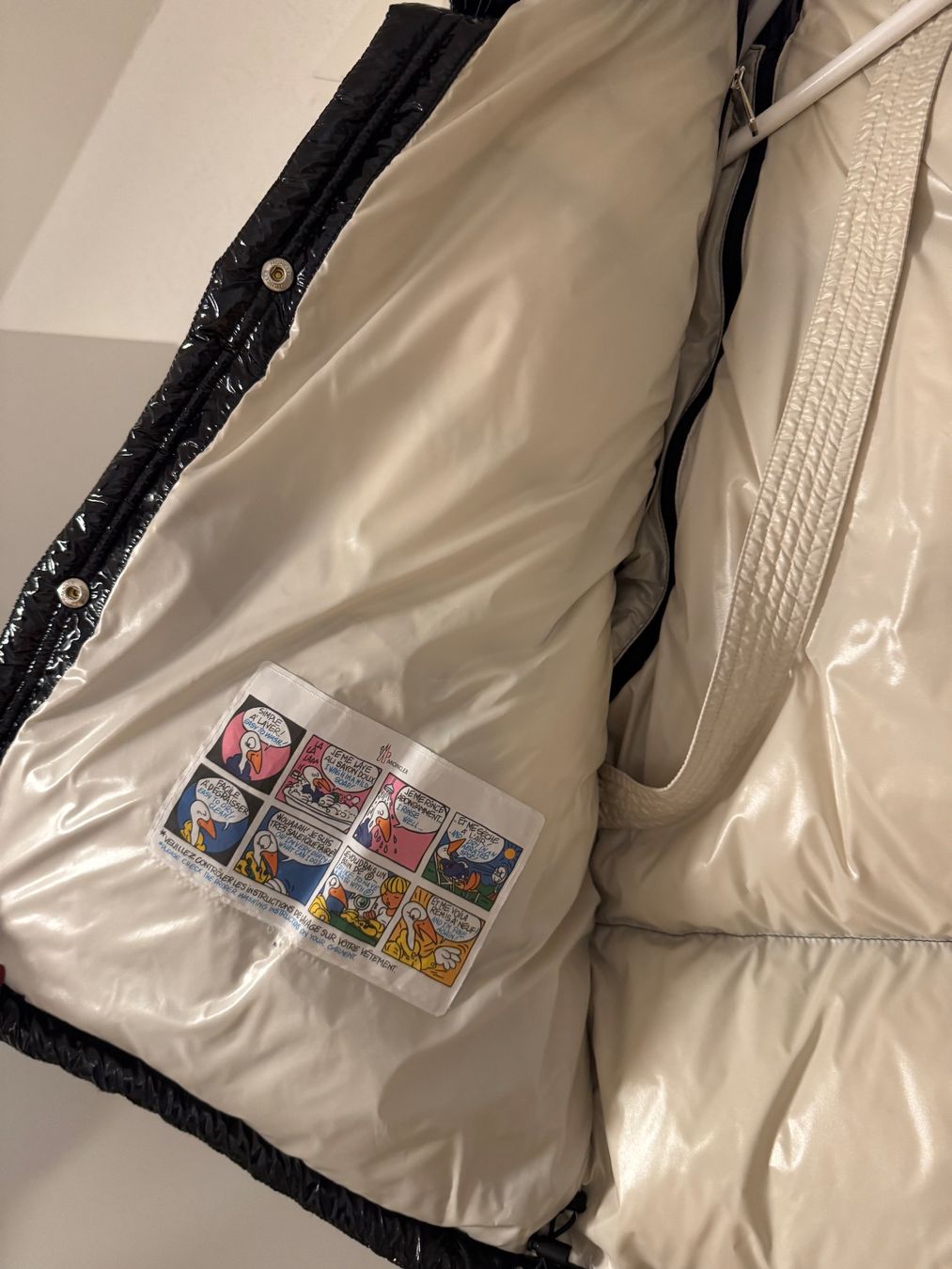 Moncler Giacche: Moncler Karakorum wandelbare Daunenjacke – Usato da wallisellen venduto da Niccii 1