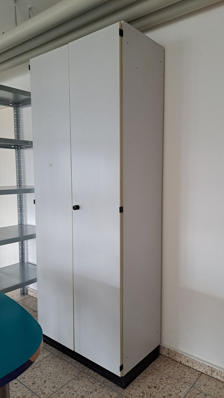 Schränke: Aktenschrank lichtgrau – Gebraucht aus Ramersberg von scha6060