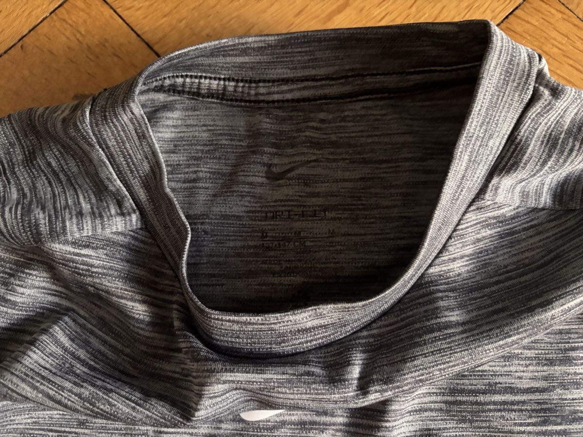 Nike Lotti & Set di vestiti: Sportshirts146 – Usato da Zürich venduto da gucks 4