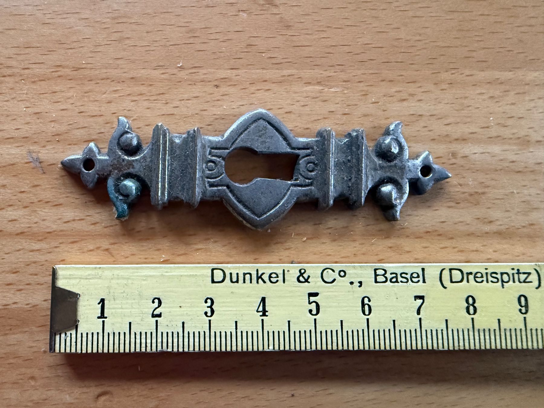 Quincaillerie: Schlossschild aus Bronze – D'occasion à Amden par vipernatter