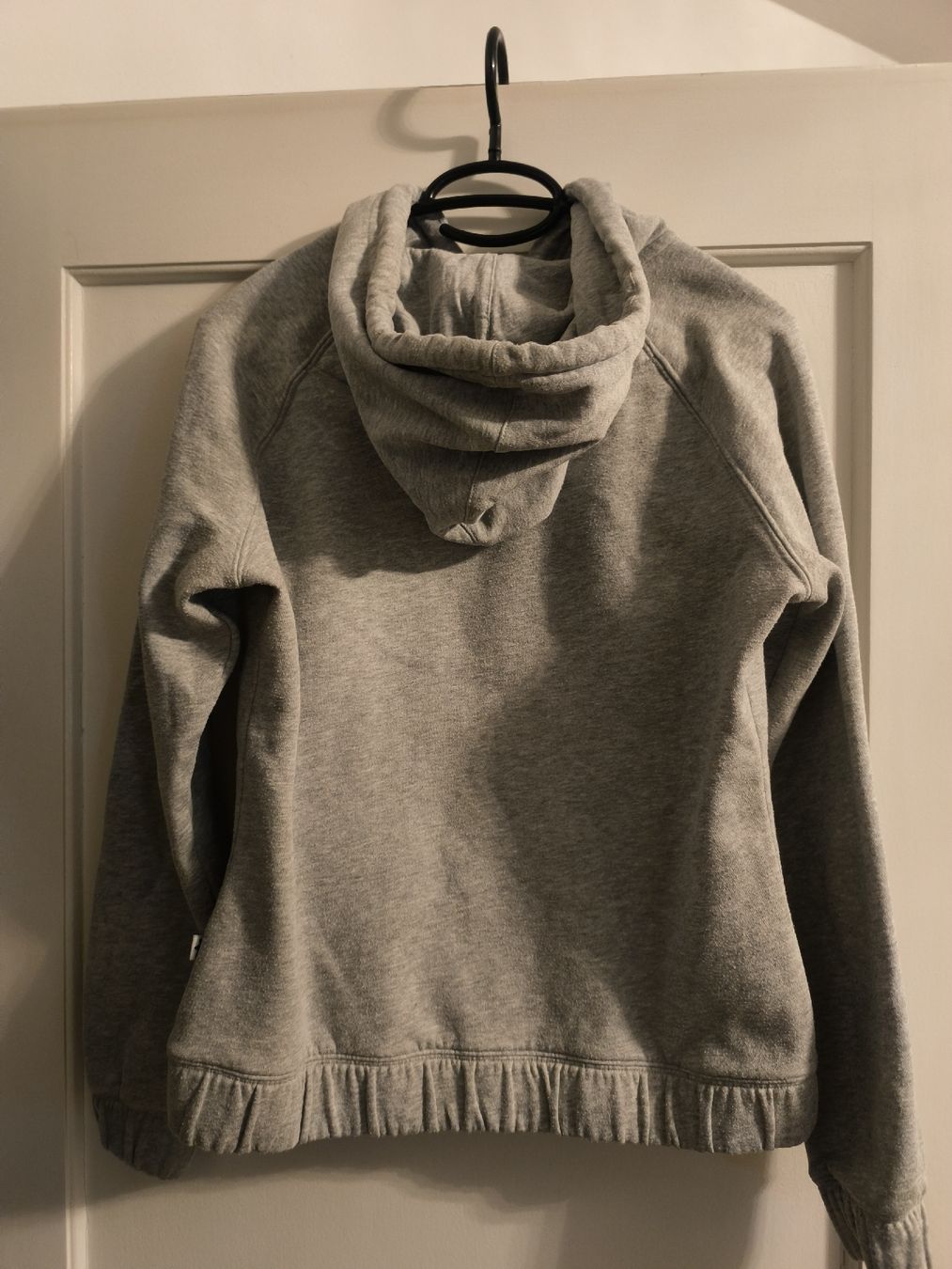 Adidas Pulls & Sweat-shirts: Adidas Pullover Grau Grösse 36  – D'occasion à Bern par Nessli 1
