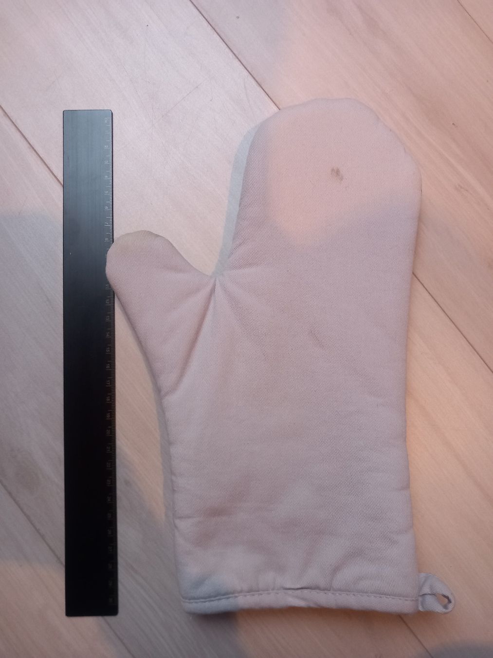 Guanti & manicotti: Küchenhandschuh – Usato da Dietwil venduto da talulla 1