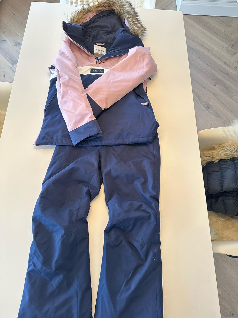 Roxy Lotti & Set di vestiti: Skianzug Roxy – Nuovo (secondo la descrizione) da Beinwil am See venduto da noeliaz14