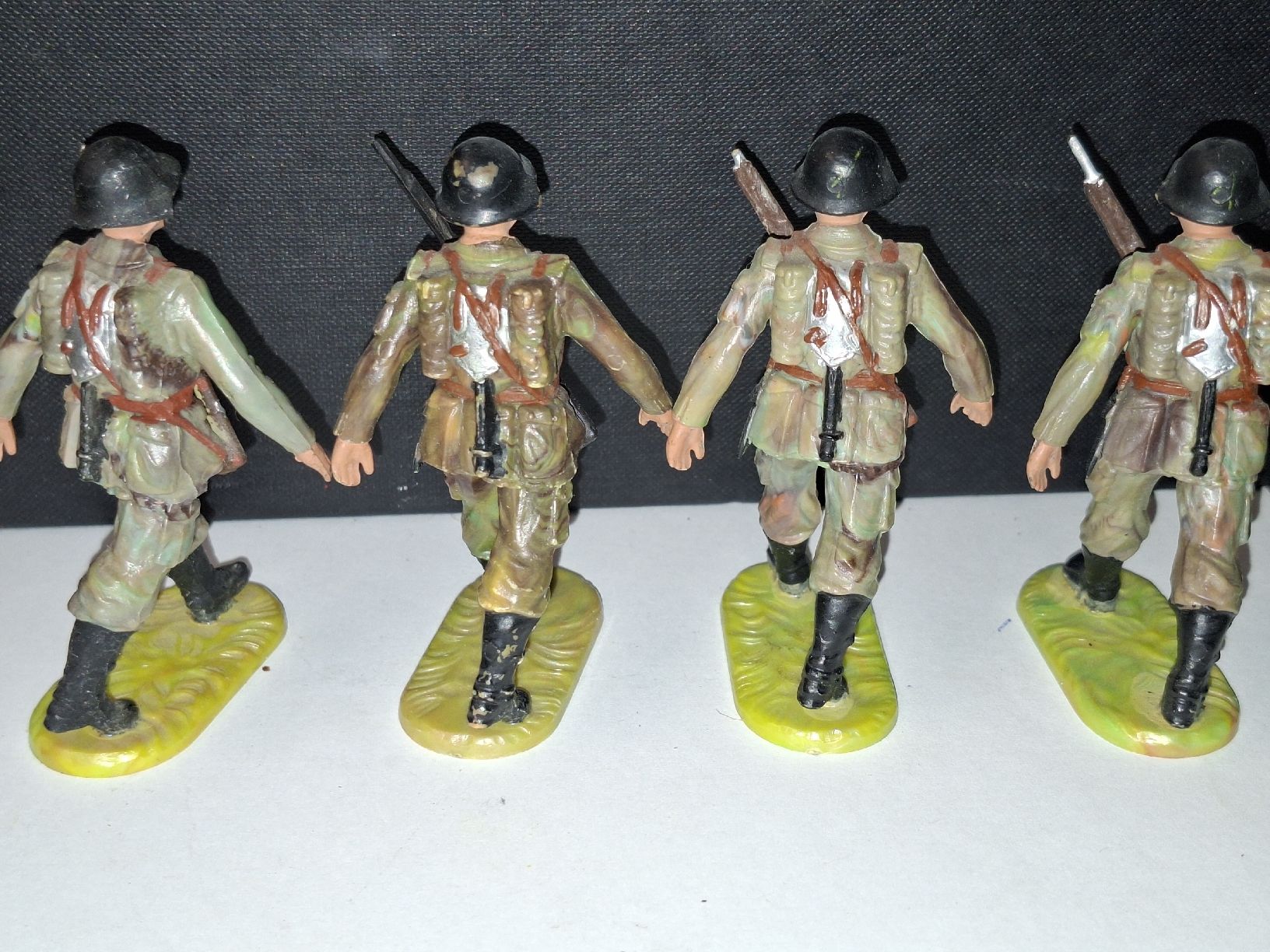 Elastolin Giocattoli: Soldats suisses en tenue d'assaut Elastolin – Usato da Monthey venduto da Jmbois 5