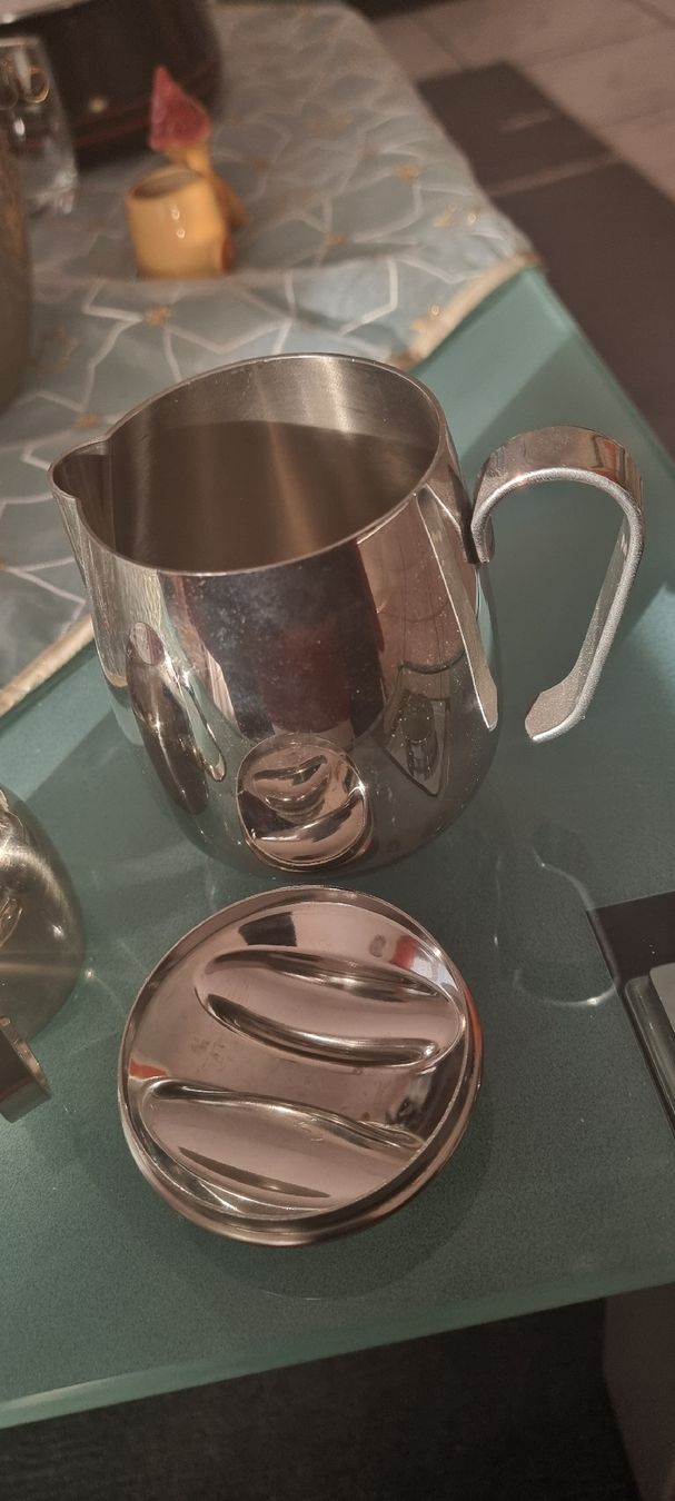 Geschirrsets: Set Gläser und Edelstahl Set – Gebraucht aus Winterthur von Einkaufszentrum 8