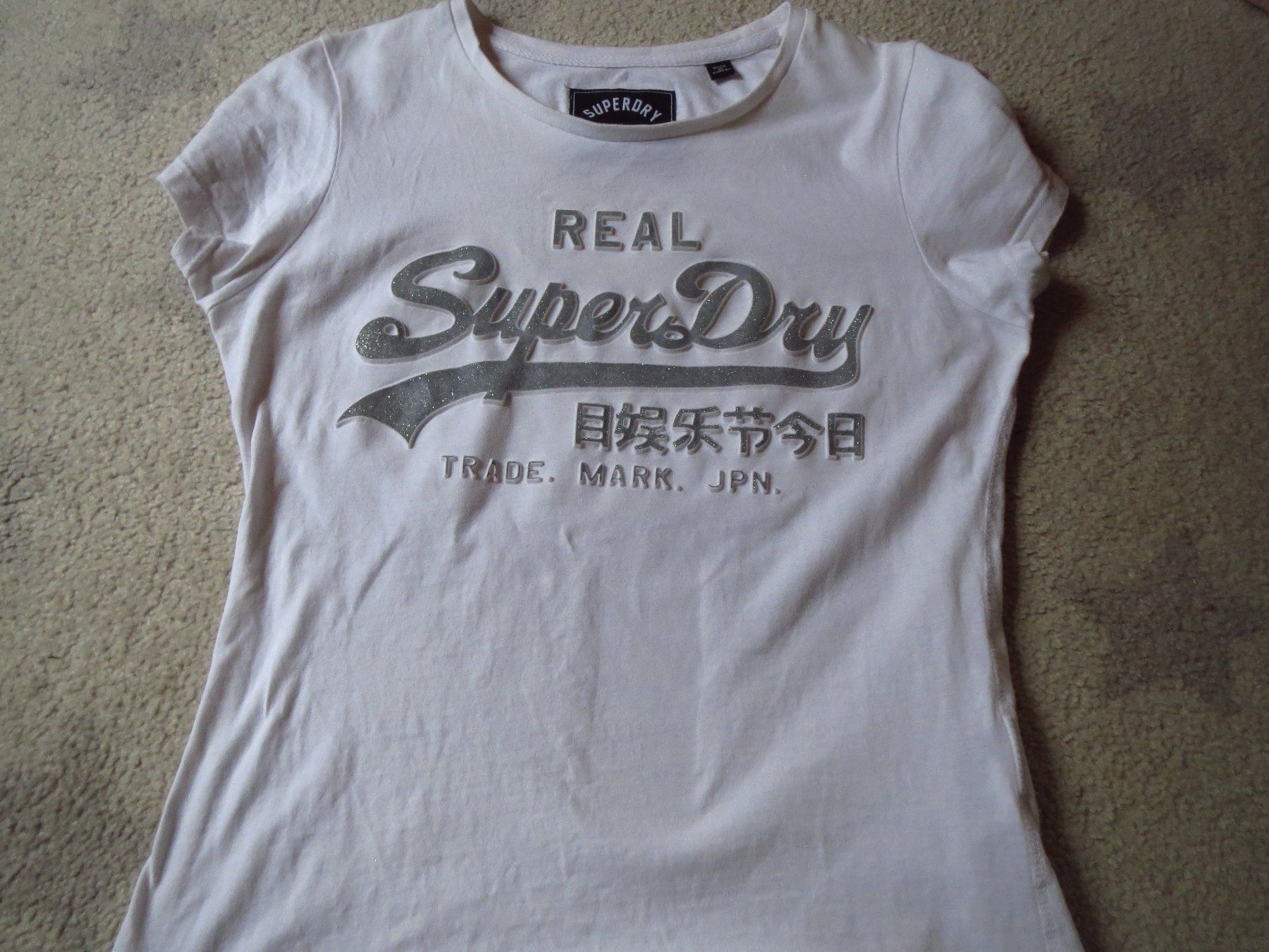Superdry T-shirts: cooles SUPERDRY Damen Shirt Gr M – D'occasion à Kiental par Anna8702 5