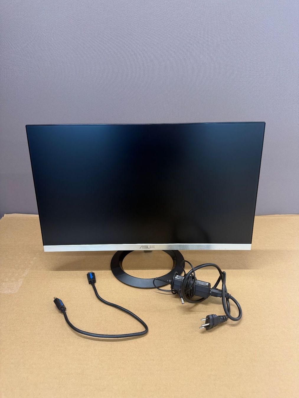Asus Monitor: ASUS VZ249Q 23.8" Monitor – Usato da Dietlikon venduto da ComdatAG