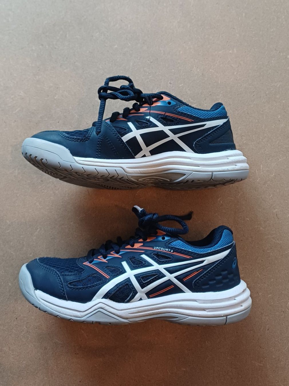 Asics Schuhe für Jungen: Asics Schuhe Gr.32.5 – Gebraucht aus Oberrieden von Raja011 1