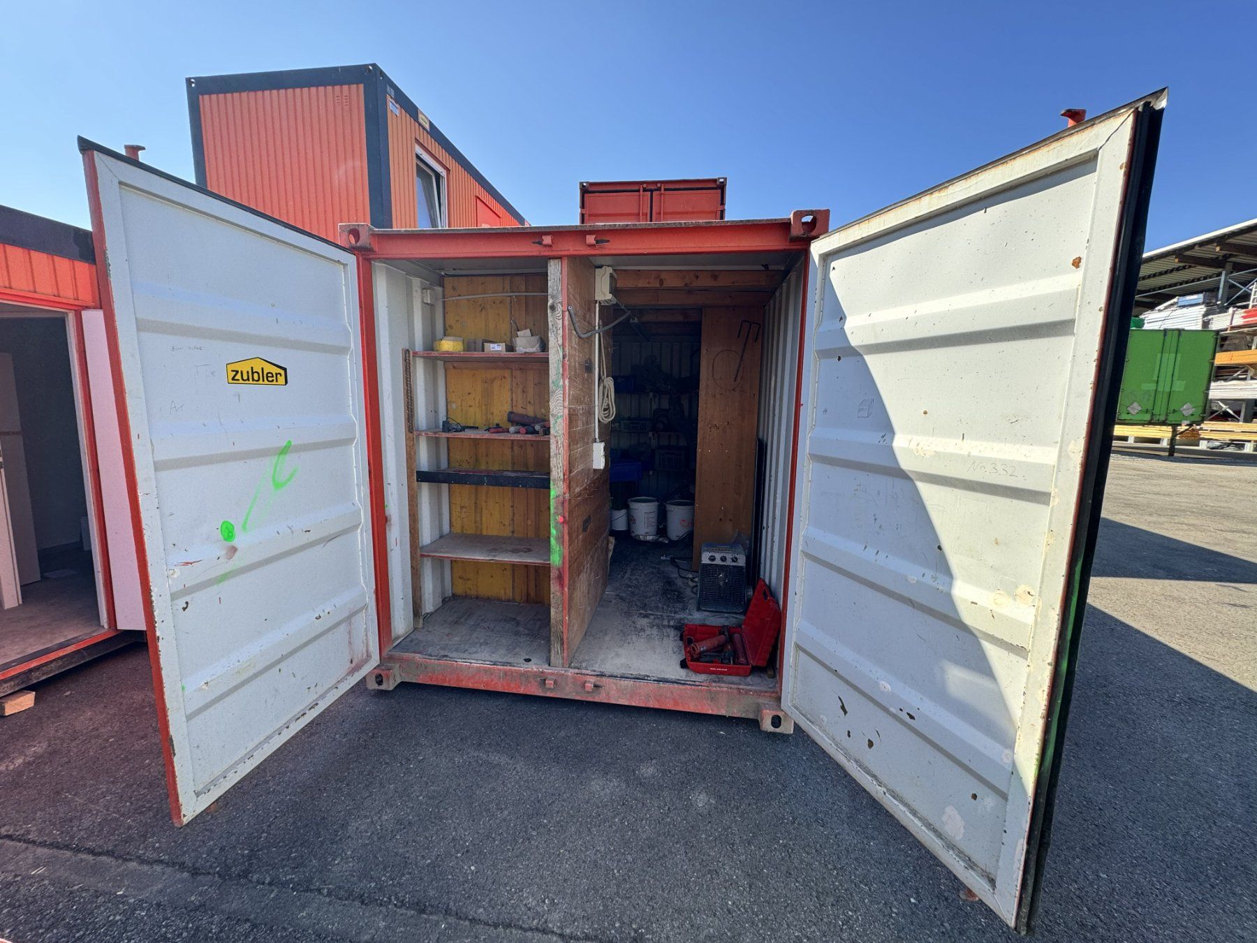 Contenitori edile: Materialbaracke gross inkl. Inhalt – Usato da Hunzenschwil venduto da Zubler_AG_5502 2