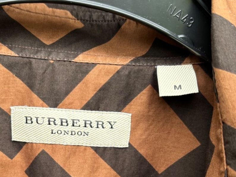 Burberry Camicie: Burberry Hemd (Größe M) – Usato da Gerzensee venduto da Bluebouquet 1