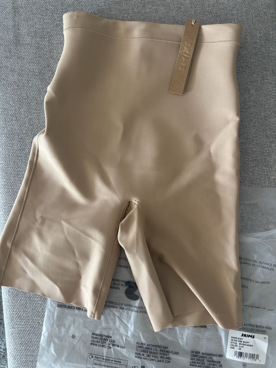 Skims Sonstige Unterwäsche: SKIMS SHAPEWEAR - Extra Strong – Neu und originalverpackt aus Küttigen von GitLab