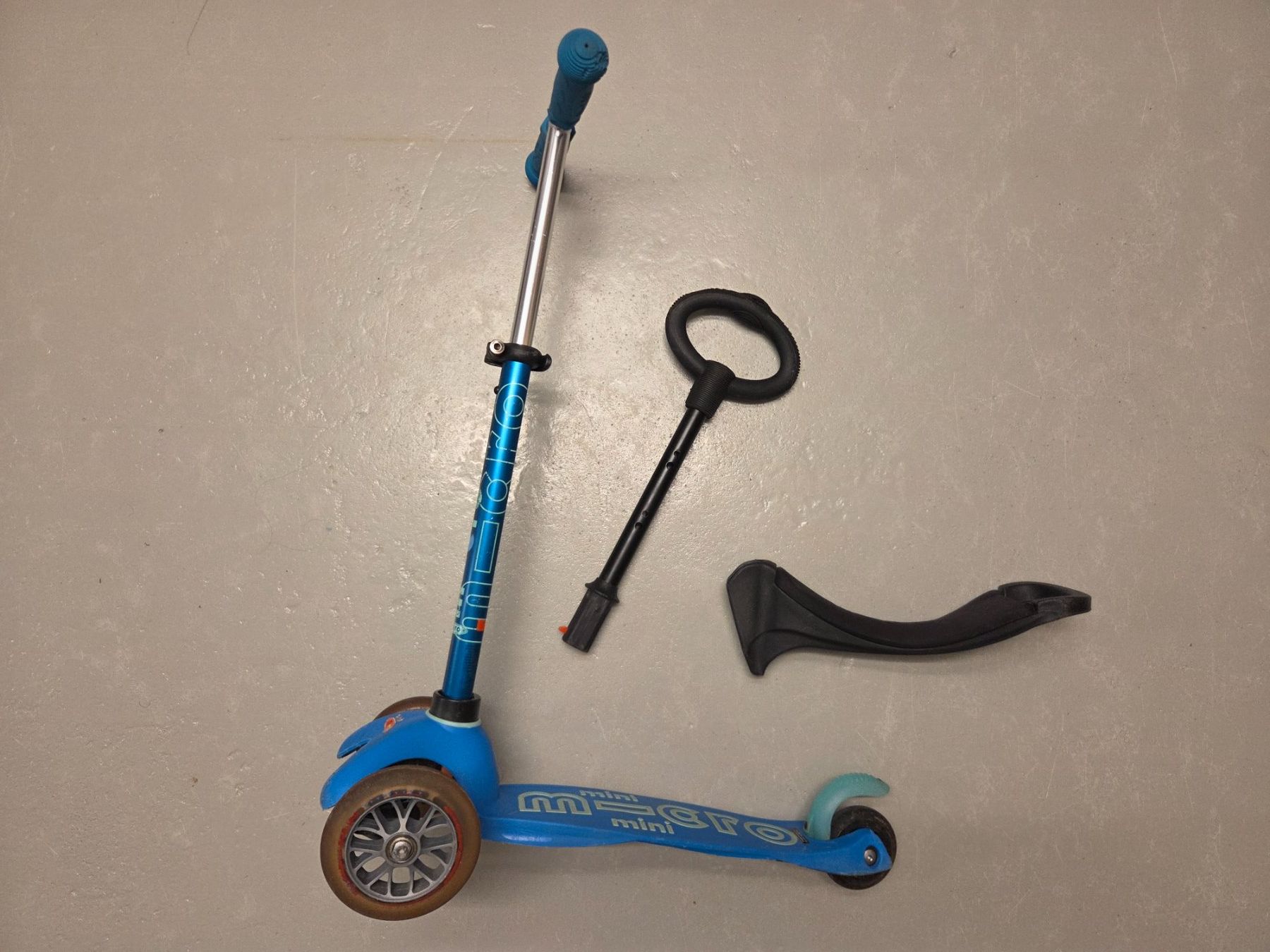 Micro Kickboard: Micro Mini Scooter - Blau – Usato da St. Gallen venduto da _mi_ 2