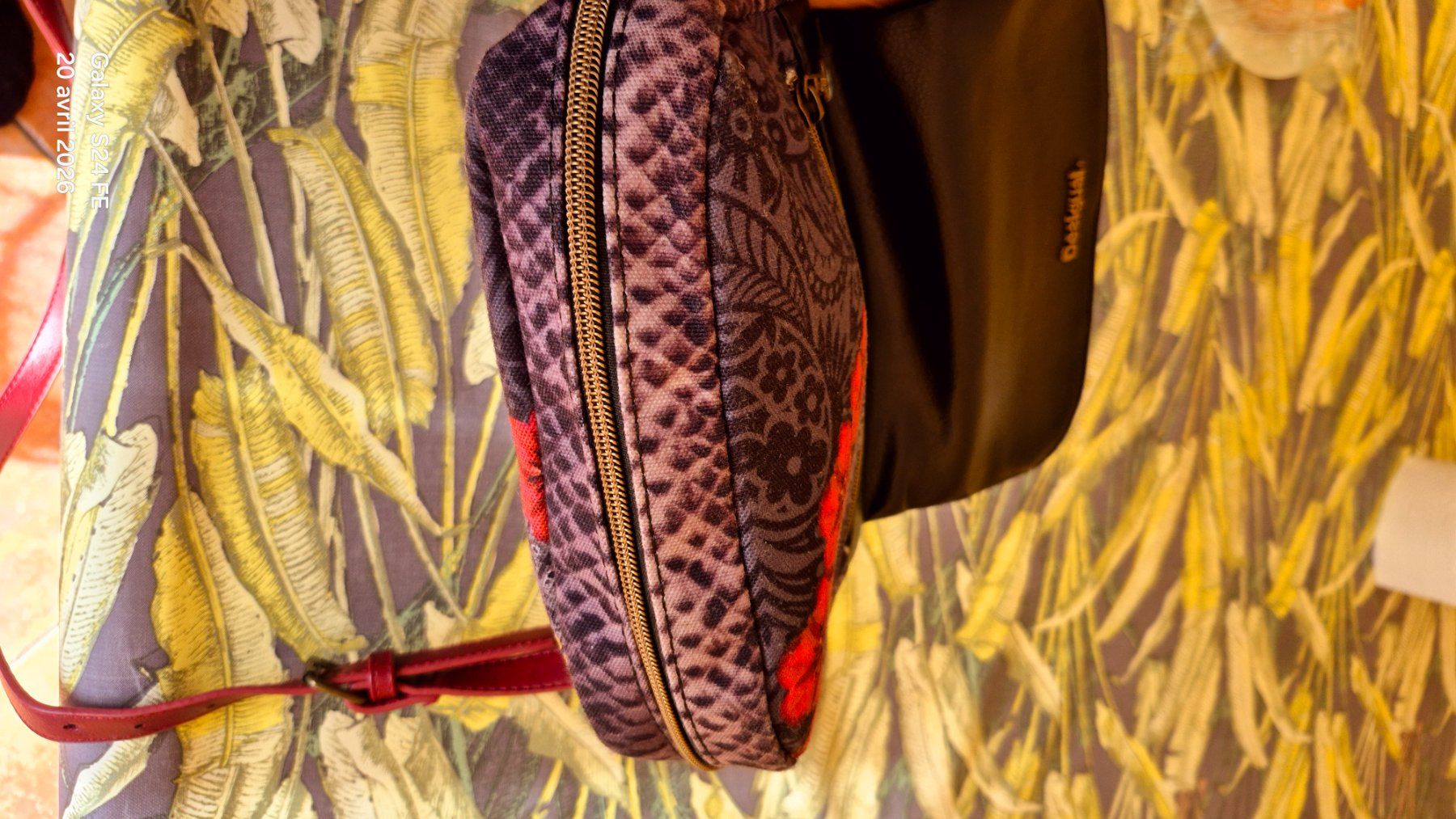 Autres vêtements & accessoires: Desigual. Sac bandoulière – D'occasion à Reconvilier par something4you 6