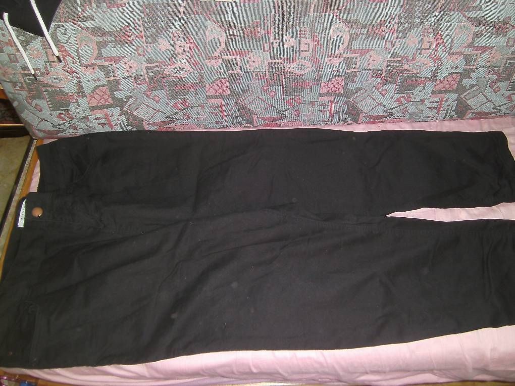 Jeans: schwarze Jeans gr. 54 Kurznummer – Usato da Ostermundigen venduto da deb1deb1