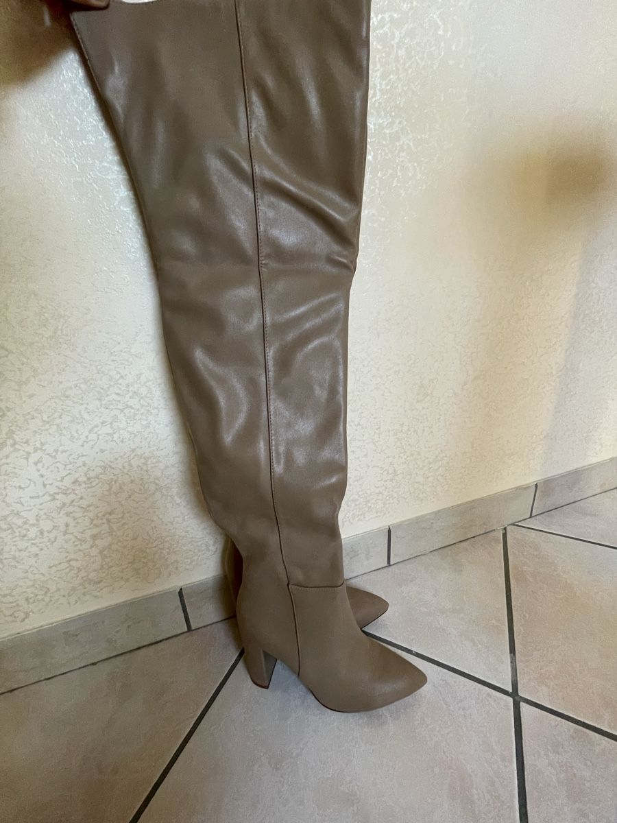 Scarpe da donna: NA-KD Overknee-Stiefel beige – Nuovo (secondo la descrizione) da Zug venduto da Fashionaddicted.- 3