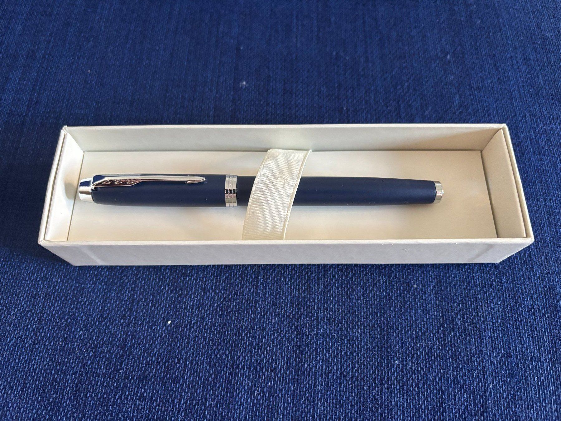 Parker Altro in Scrittura & Disegno: Parker IM Rollerball Mattblau/Chrom mit Originalbox – Nuovo (secondo la descrizione) da Hergiswil NW venduto da man_j7cb 2