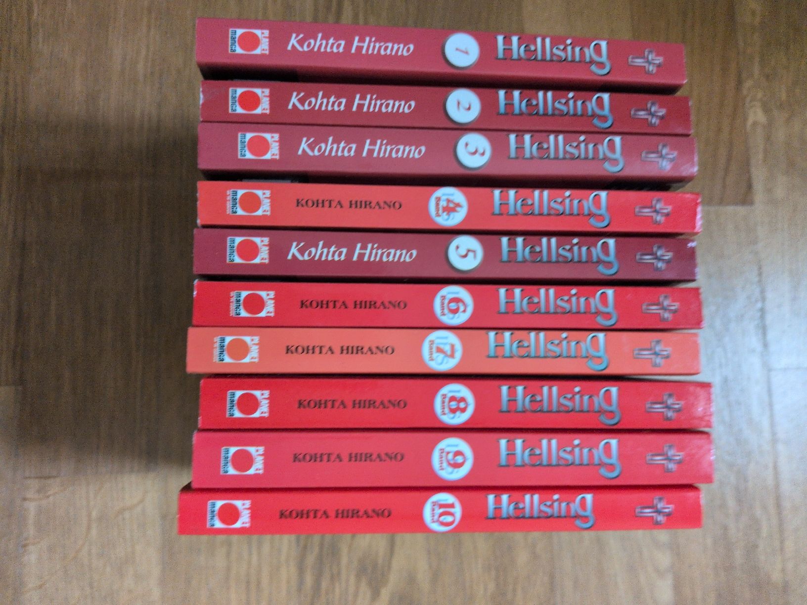 Fumetti: Hellsing Manga Serie Komplett – Usato da Wädenswil venduto da Sumire22 3