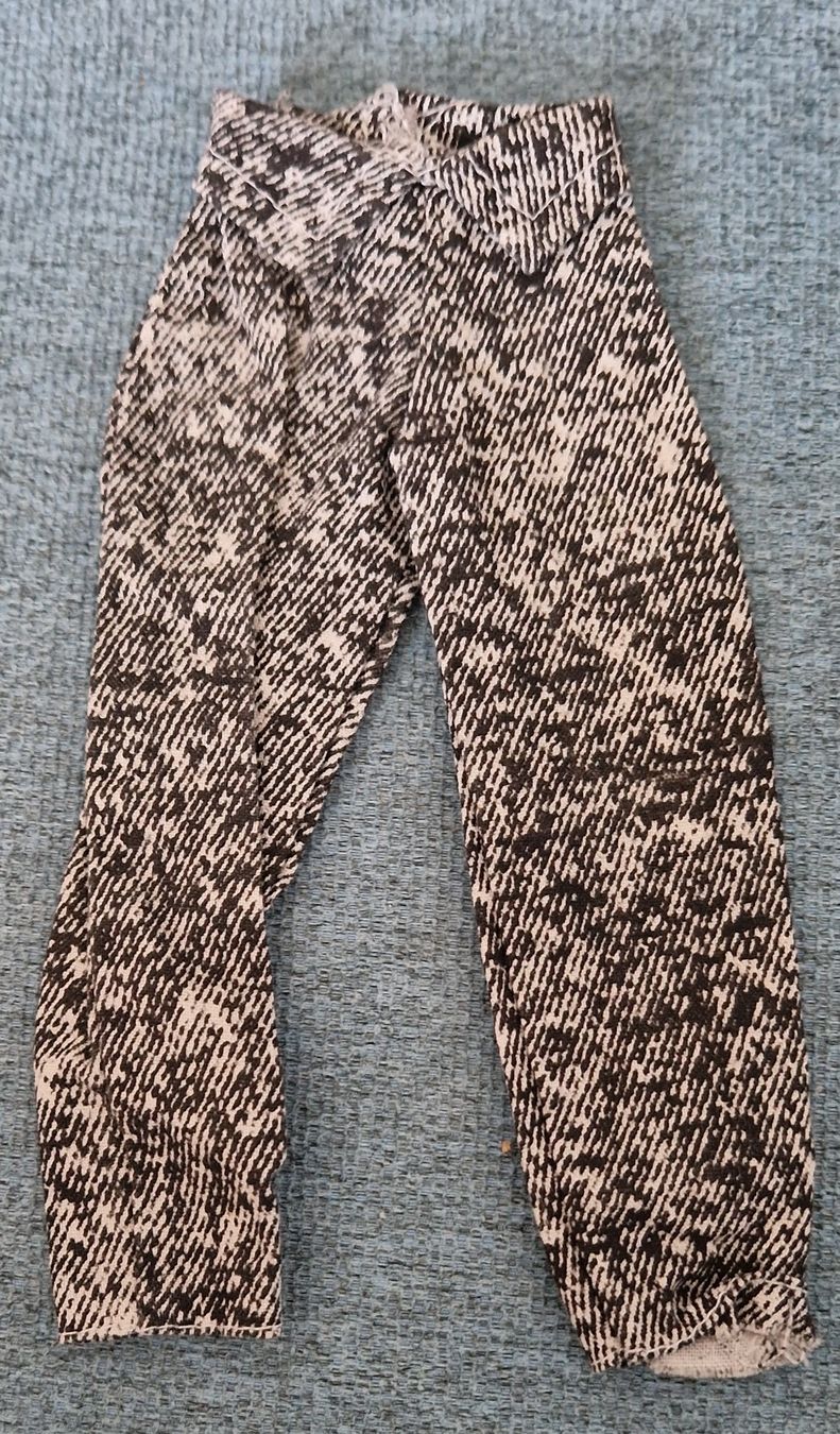 Bambole: pantalon pour Barbie – Usato da Couvet venduto da Pioune