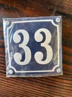 Emaille Hausnummer ( 33 ) 10 x 10 cm