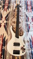 Kramer D-1 Bass PearlWhite Seymour Duncan pickup
