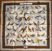 HERMES Vintage Foulard "LES OISEAUX DES CHAMPS ET DES BOIS"