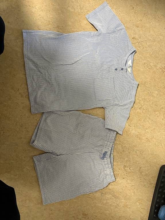 H&M Lotti & Set di vestiti: Sommerset 134 – Usato da Pfungen venduto da I18-E24