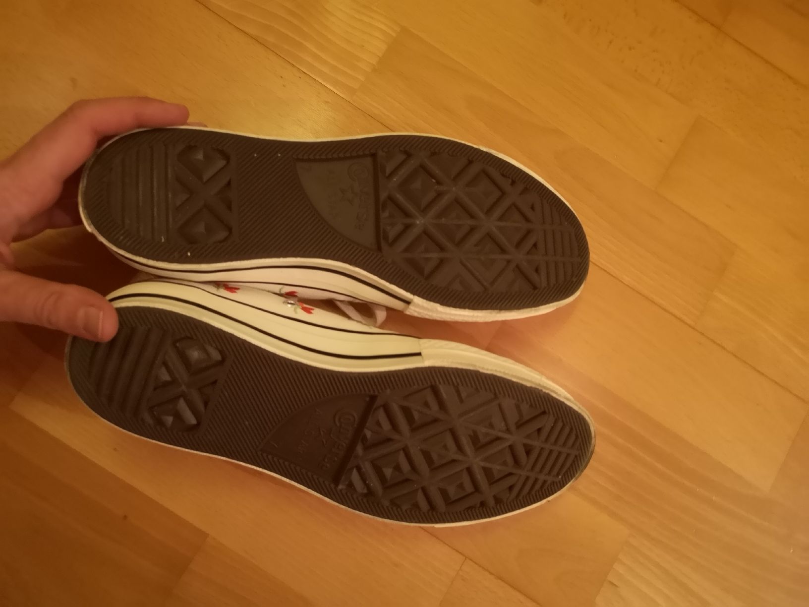 Converse Scarpe da donna: Converse All Stars, Blumenmuster - Top Zustand – Nuovo (secondo la descrizione) da Greifensee venduto da efr_rvm5 1