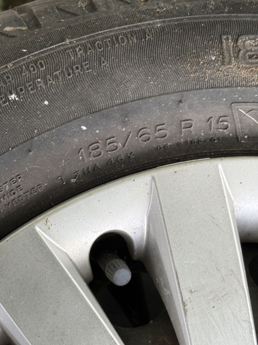 Michelin Pneus & Kompletträder: 4x Michelin 185/65 R 15 Sommerreifen – Gebraucht aus Pfäffikon SZ von Tonimarroni99 3