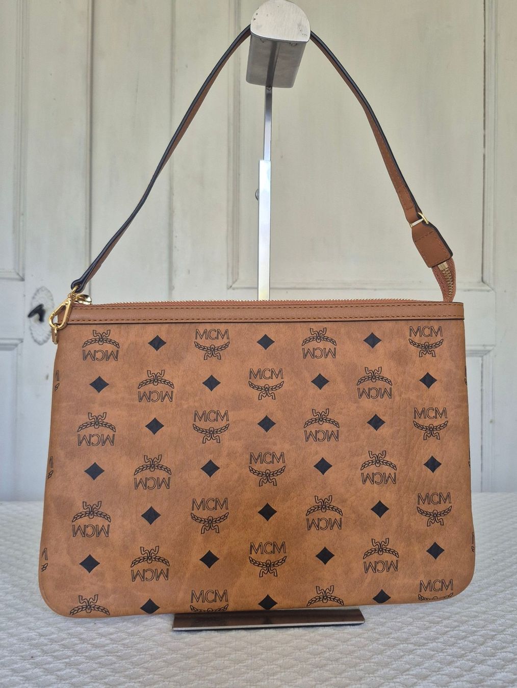 Mcm Borse da donna: Neue MCM Clutch – Nuovo (secondo la descrizione) da Dottikon venduto da Pega7 1