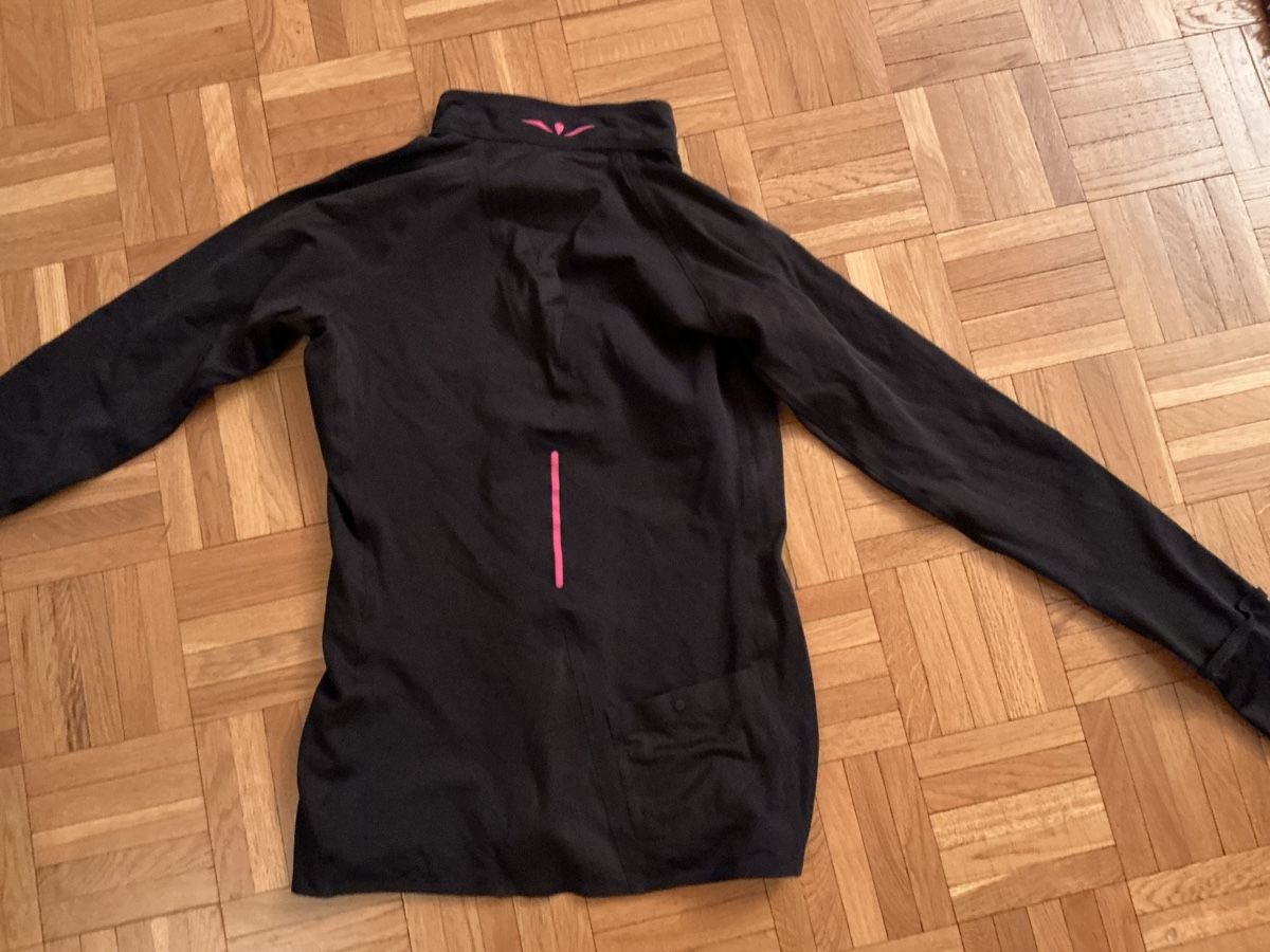 Maglioni & Felpe: Damen Sport Pullover / Grösse S – Usato da Wallisellen venduto da Arvenstube 4