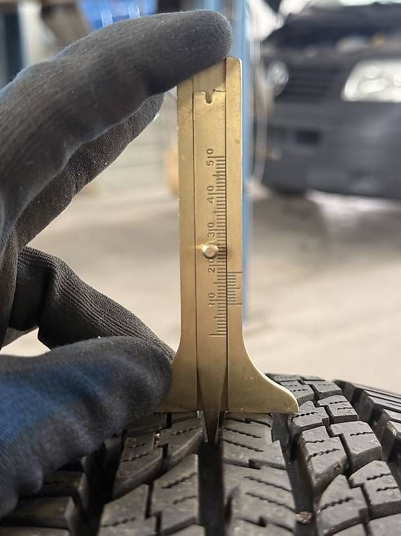 Pneumatici & Ruote complete: Winterpneu 195/80R15 – Usato da Sent venduto da zan_56gl 2