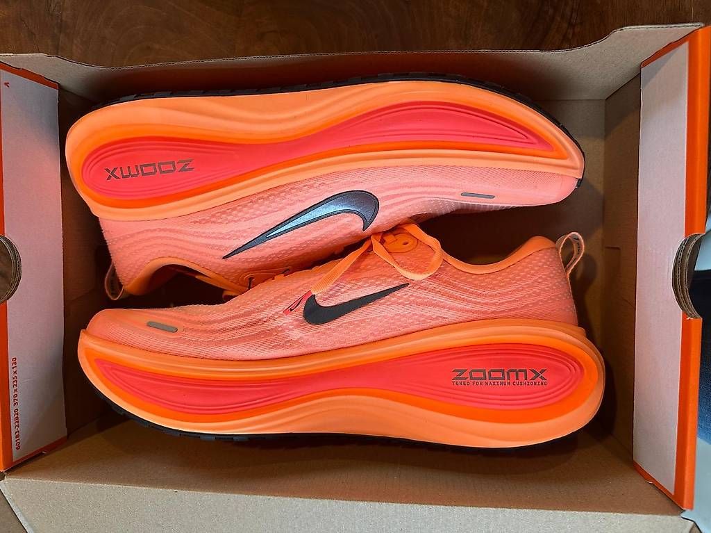 Chaussures hommes: Nike Vomero Plus Orange Pulse – Neuf avec emballage d'origine à Cologny par Unclerae 1